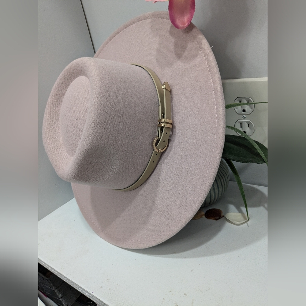 Women's hat